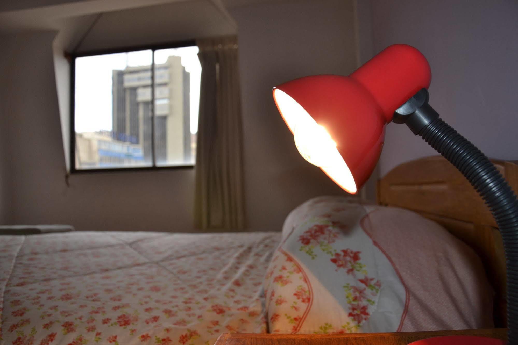 Hostel Porvenir ลาปาซ ภายนอก รูปภาพ
